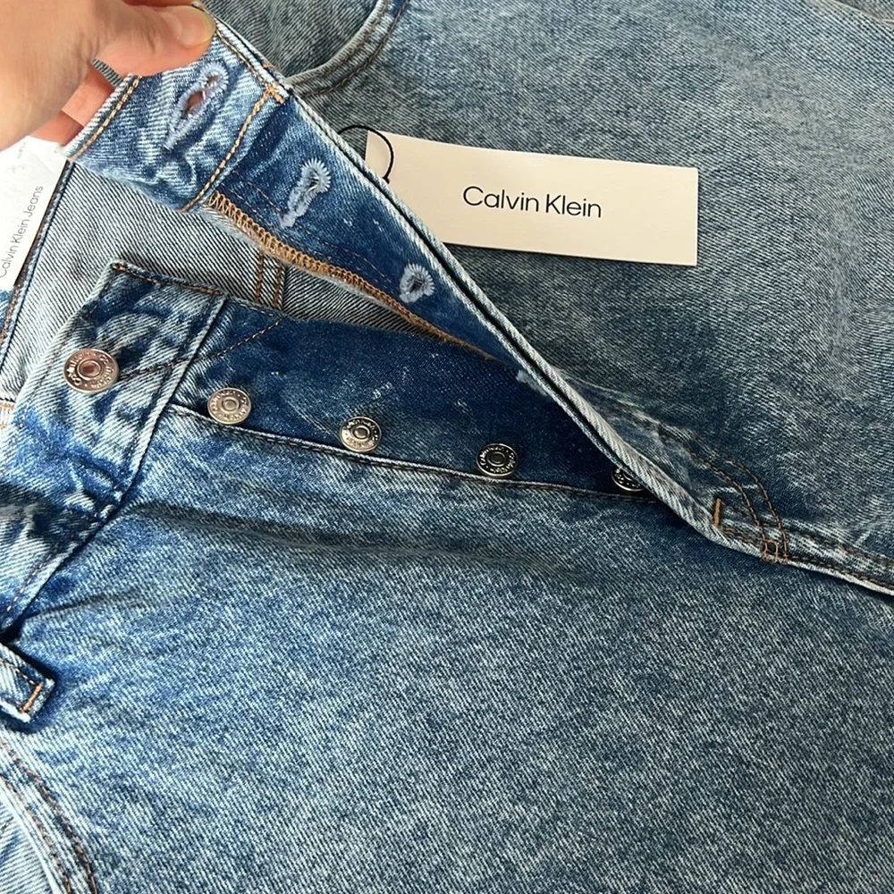 Calvin Klein men’s jeans 90s loose fit